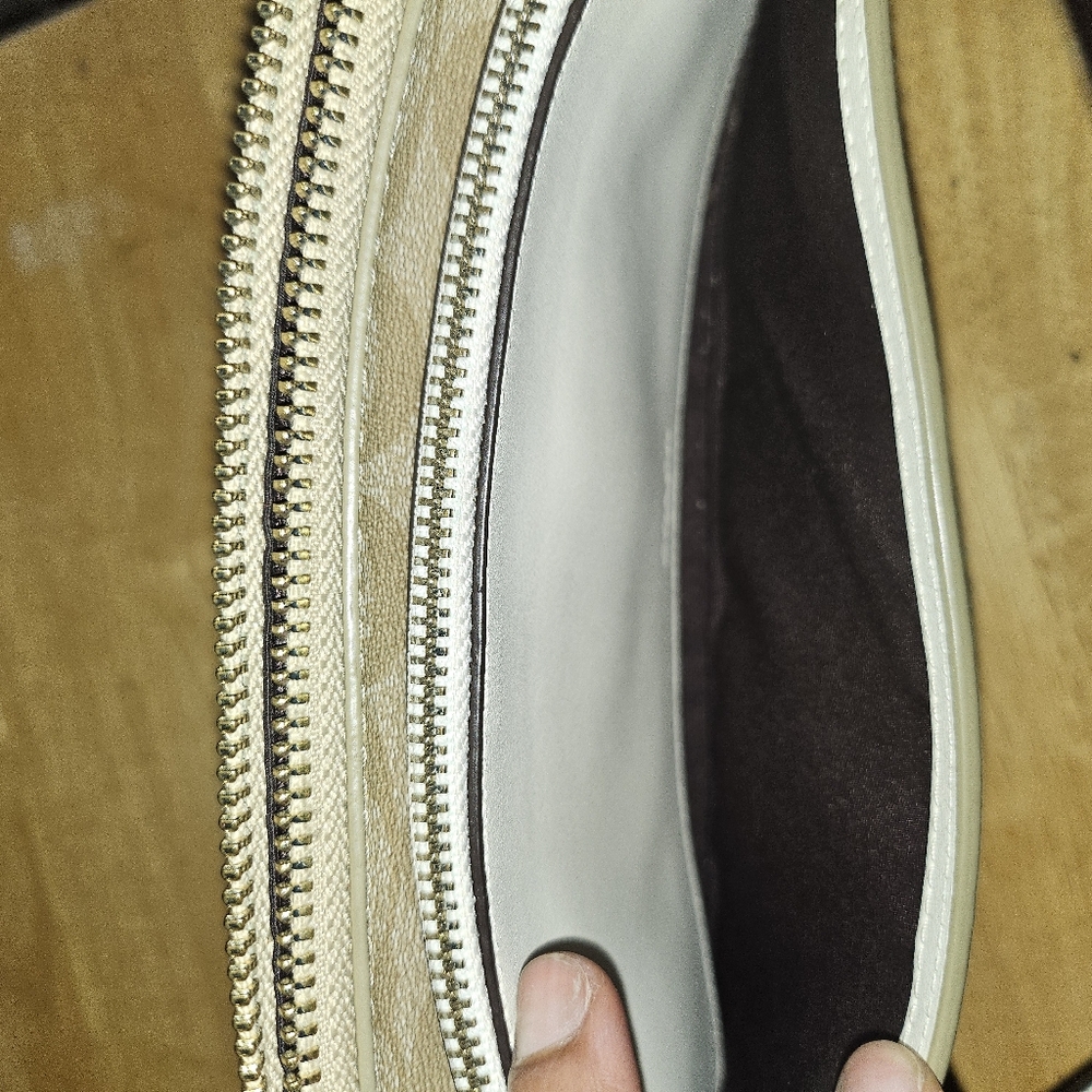 Coach Crossbody - Picture 5 of 5